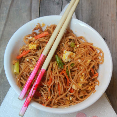 Schezuan-Szechuan Vegetable Noodles Recipe – Schezwan Hakka Veg Noodles Recipe