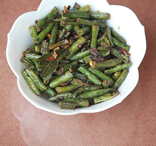 Achinga Payar Mezhukkupuratti