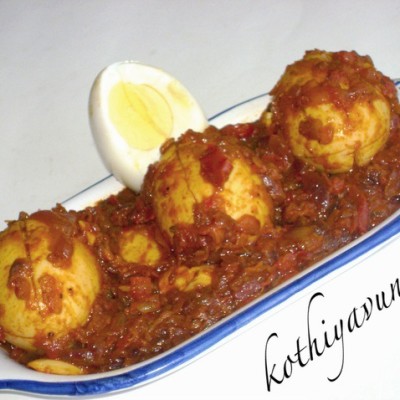 Nadan Mutta Roast – Kerala Style Egg Roast – Dry Egg Curry Recipe