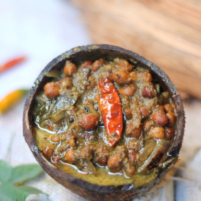 Kerala Kadala Curry Recipe – Puttu Kadala Curry Recipe –  Black Chickpea in Roasted Coconut Gravy