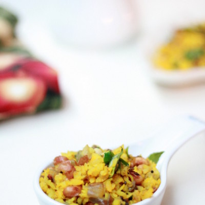 Kanda Poha Recipe | Aval Upma Recipe – Indian Breakfast Recipe
