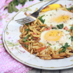 Sali Par Eedu-Eggs on Potato-Straws |kothiyavunu.com