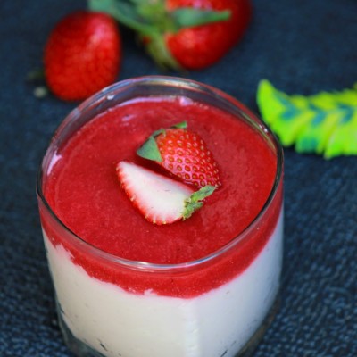 Eggless Strawberry White Chocolate Mousse Recipe