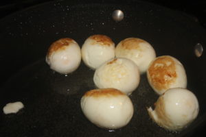 Sri Lankan Egg Curry|kothiyavunu.com