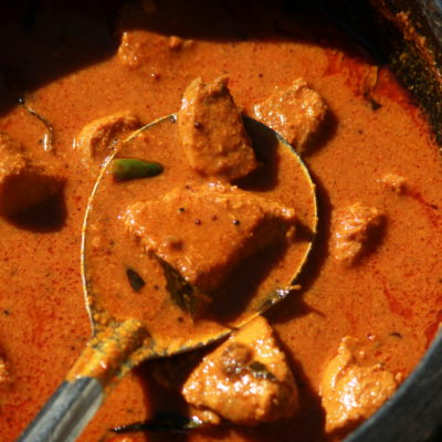 Kerala Style Tuna Curry - Nadan Choora Meen Curry|kothiyavunu.com